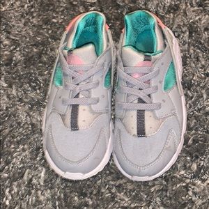 Kids Nike sneakers...great condition